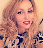 Семейное селфи: Оля Полякова показала свою маму