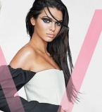 Кендалл Дженнер оголилась и показала огромную татуировку на попе