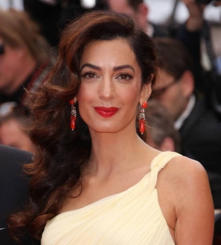 Амаль Клуни беременна первенцем - СМИ