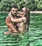 Мистер и мисс соблазнительность: Слава из &quot;Неангелов&quot; и ее муж публикуют секси-фото с отдыха
