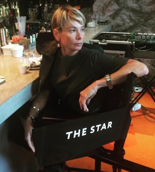 Юлия Высоцкая заобнимала своего мужа