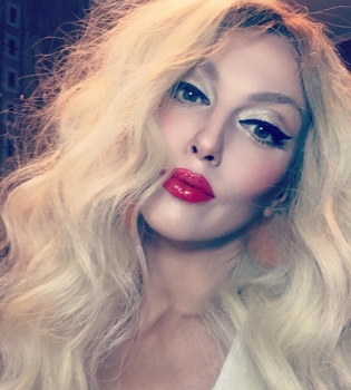 Совсем не похожи: Оля Полякова показала свою младшую дочь