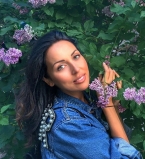 Алсу архивный снимок