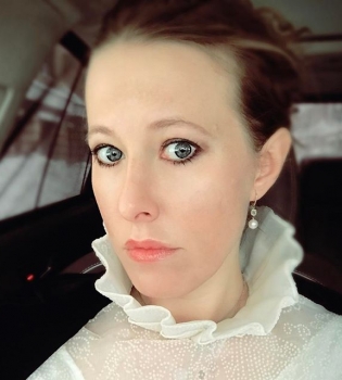 Ксения Собчак впервые снялась в купальнике после рождения сына