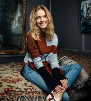 Бабушка приехала: Наталья Водянова растрогала поклонников семейным фото