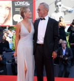 Муж Юлии Высоцкой в восторге от ее ненакрашенного лица