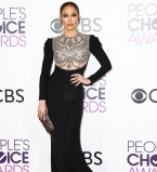 Облегающее платье Дженнифер Лопес порвалось на церемонии People&#039;s Choice Awards