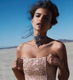 Сексуальная Эмили Ратаковски снялась в яркой фотосессии для испанского Vogue