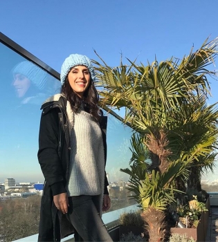 Джамала заобнимала своего жениха в День объятий