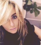 Личные кадры: Катя Варнава позирует в постели с любимым мужчиной