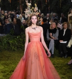 Ночь в музее: лучшие образы шоу Dior Couture весна-лето 2017