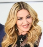 Мадонна хочет усыновить двоих детей - СМИ