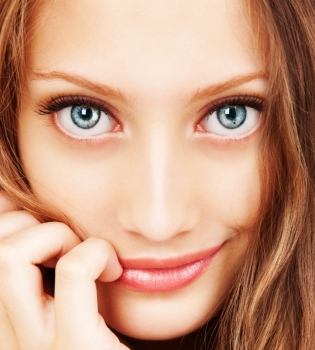 Как очистить кожу лица после зимних праздников?