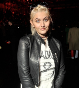 18-летняя дочь Майкла Джексона: &quot;Меня изнасиловали в 14 лет&quot;