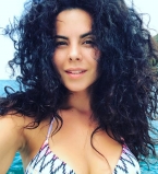 Фото под водой, пробежки по утрам и "золотые" маски: Настя Каменских поделилась подробностями своего отдыха