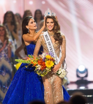 Мисс вселенная 2016