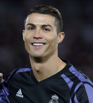 Криштиану Роналду женится на своей новой возлюбленной