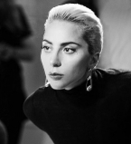 Черный ей к лицу: Леди Гага снялась в элегантной рекламе Tiffany&amp;Co