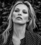 Голая и прекрасная: 43-летняя Кейт Мосс полностью разделась для глянца