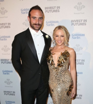 Кайли Миноуг со своим молодым возлюбленным