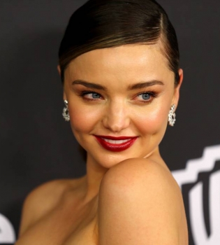 Никого секса до брака: Миранда Керр удивила поклонников пикантными подробностями своих отношений с женихом