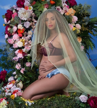 Беременная Бейонсе