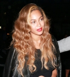 Бейонсе на заметку: Анджелина Джоли, Дженнифер Лопес, Мэрайя Кэри и другие звезды, воспитывающие двойняшек