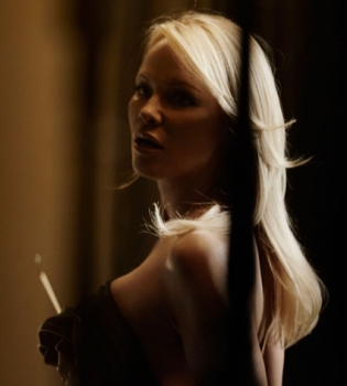 Памела Андерсон снялась в соблазнительной рекламе нижнего белья