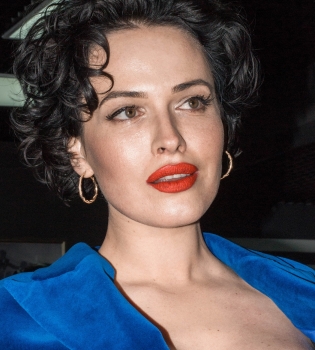 Даша Астафьева на показе Жана Грицфельдта