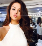 Четыре миллиона лайков за 18 часов: новое фото Селены Гомес в Instagram взорвало публику