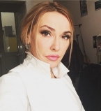 Каре и черный цвет волос: Ольга Сумская показала новый образ