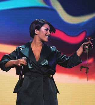 Гайтана показала новый невероятный образ