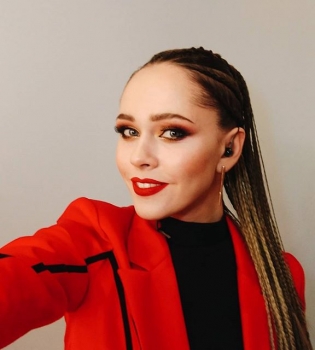 Юлия Санина показала трогательное фото мужа с сыном