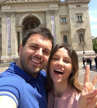 Ведущий &quot;Холостяка&quot; рассказал, как его семья отметила День всех влюбленных