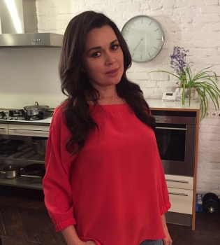 На Анастасию Заворотнюк подали в суд