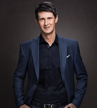 Валентин Зыков: быть пластическим хирургом &ndash; Божий дар