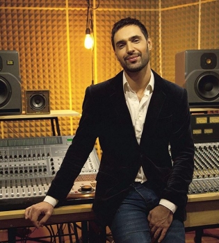 Виталий Козловский представил песню, с которой выступит на &quot;Евровидении-2017&quot;