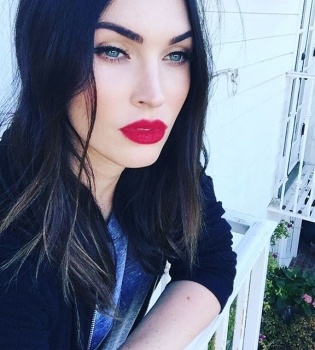 Меган Фокс выпустит коллекцию сексуального нижнего белья