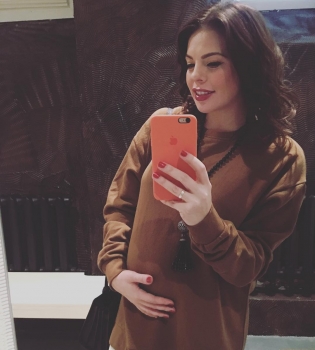 Беременная Анастасия Стоцкая фото