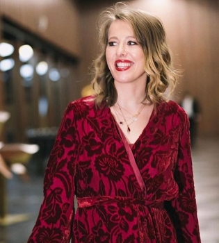 Ксения Собчак подарила трехмесячному сына шикарную кроватку