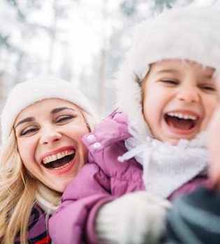 Счастливая семья: Лилия Ребрик растрогала поклонников новыми фото супруга и малышки-дочери