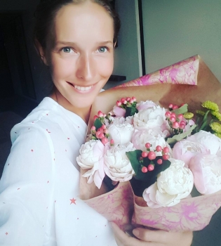 Катя Осадчая после родов впервые обратилась к поклонникам