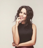 Настя Каменских впервые приготовила блины