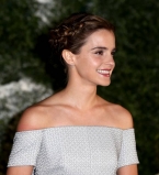 Эмма Уотсон покорила публику роскошным платьем Emilia Wickstead