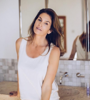 Синди Кроуфорд рассказала о целлюлите