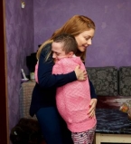 Объятия и слезы счастья: Тина Кароль осуществила мечту онкобольной девушки