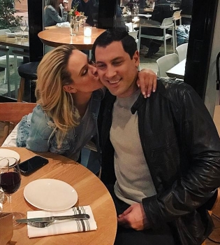 Само умиление: новые фото крохотного сына Максима Чмерковского и Петы Маргатройд