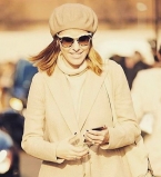 Солнечный лук: Ксения Собчак покоряет элегантным нарядом