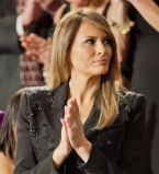 Мелания Трамп появилась на публике в костюме за 10 тысяч долларов