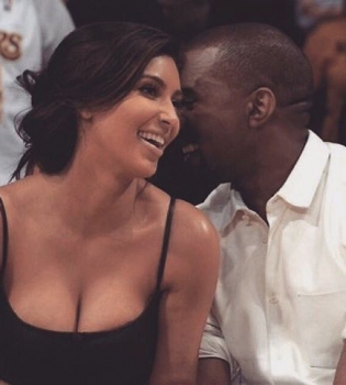 Ким Кардашьян опубликовала уникальное фото с супругом Канье Уэстом, сделанное задолго до брака